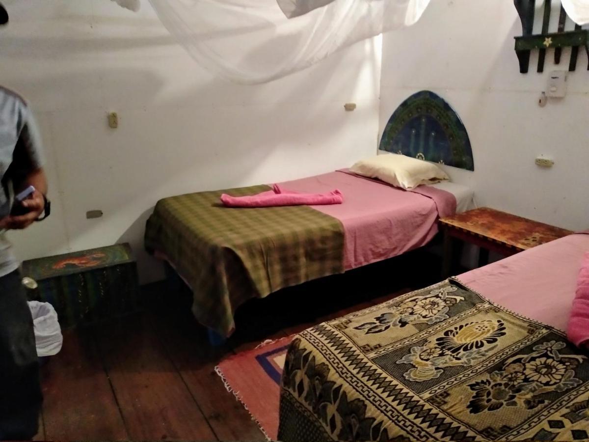 Hotel La Casa Rosada Lívingston Kültér fotó